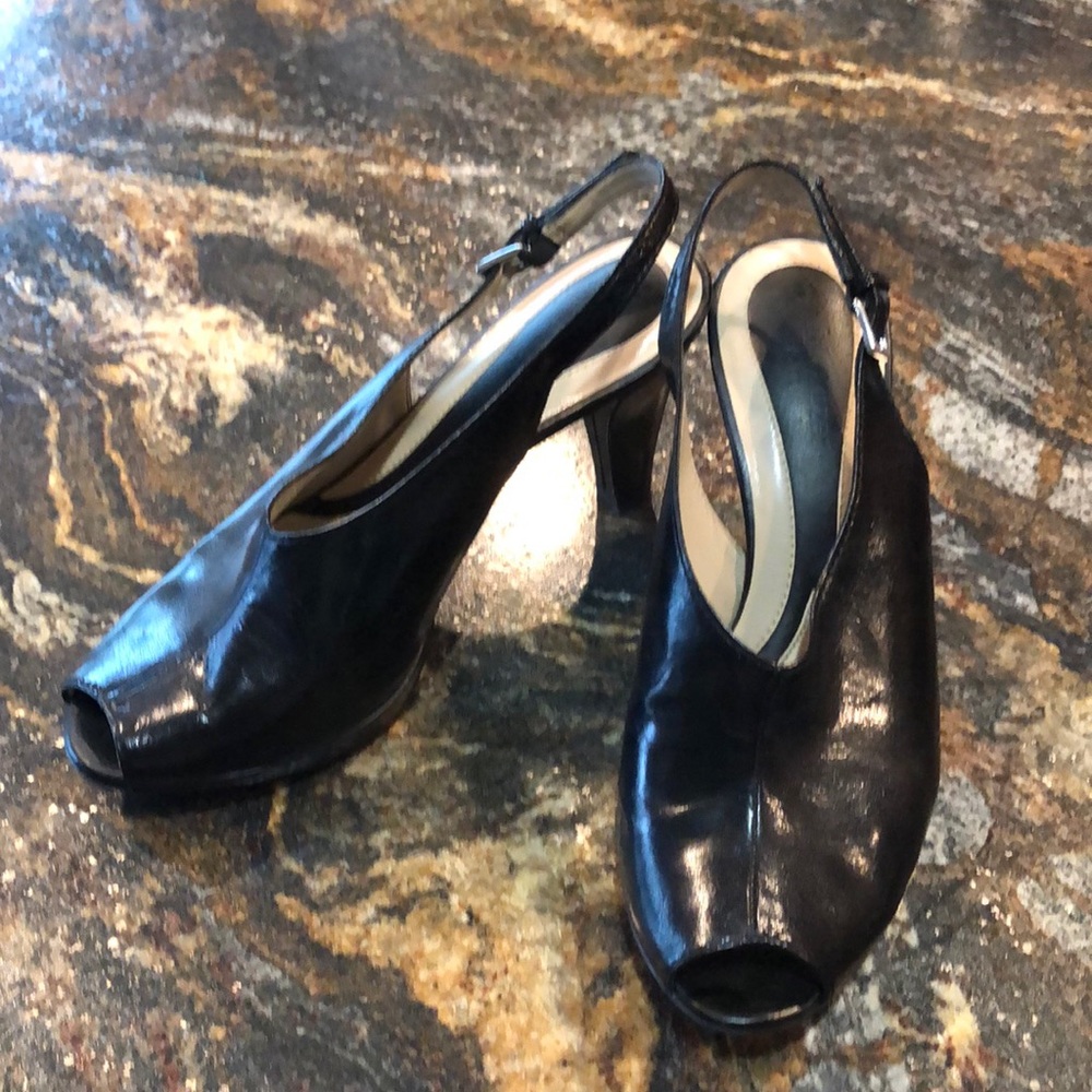 Naturalizer Black Leather Peeptoe Heels Sz 7